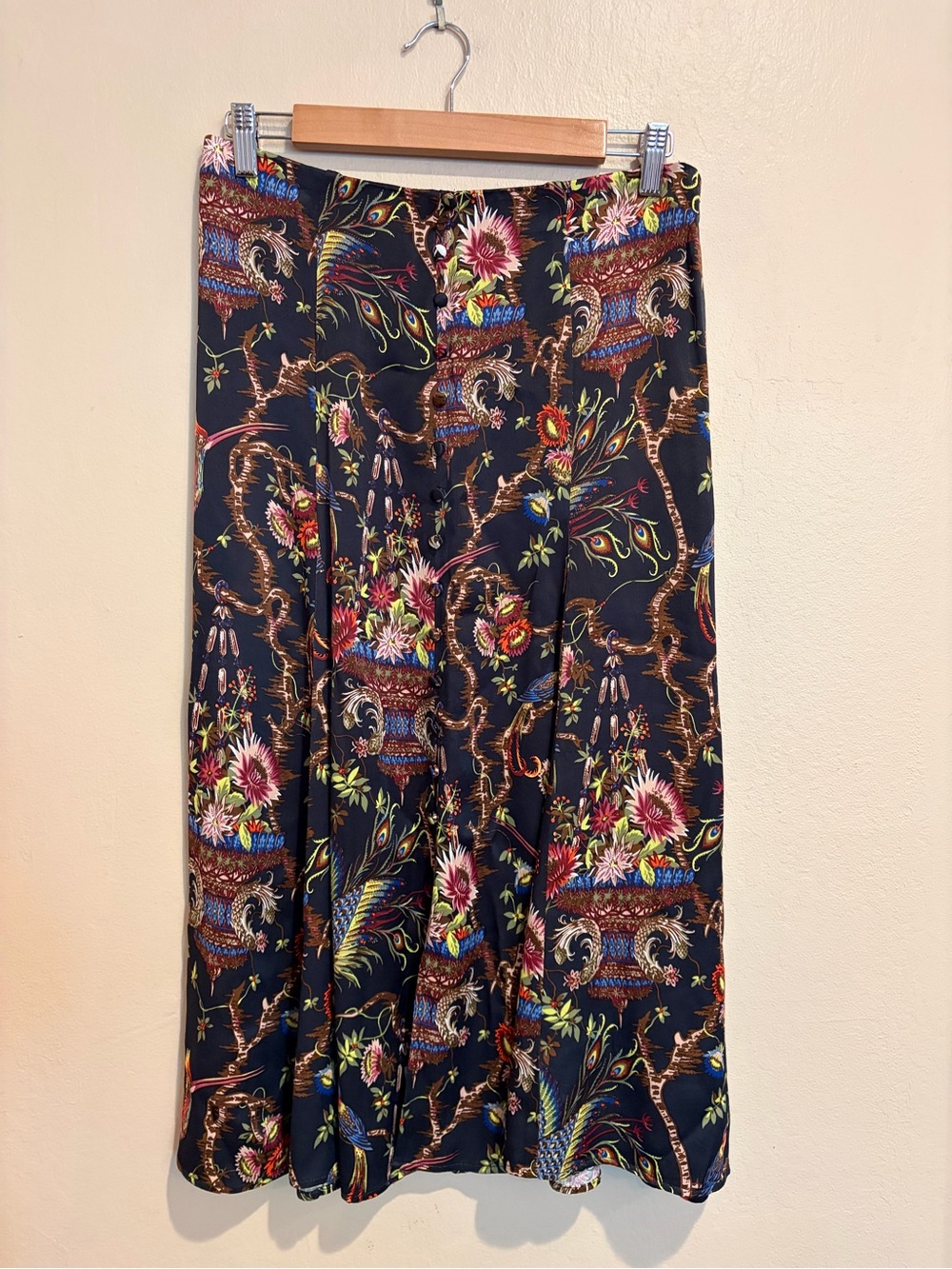 Maeve Black Flower Chandelier Midi Skirt, Partial Button Front, Size 8